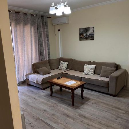 Family Apartments Саранда Екстер'єр фото