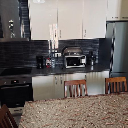 Family Apartments Саранда Екстер'єр фото